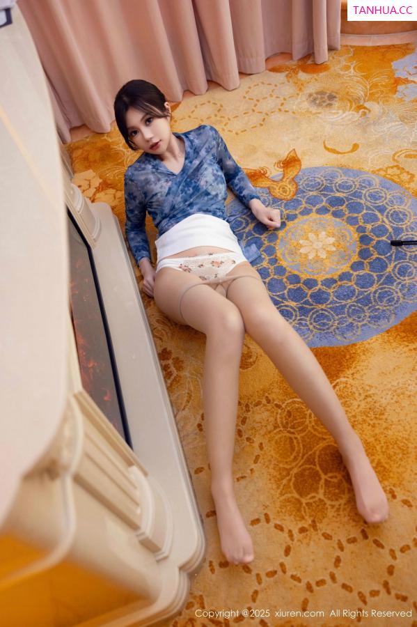 綺裡嘉 绮里嘉 [XiuRen]高清写真图 2025.02.14 No.9884 绮里嘉ula 丝袜美腿第49张图片